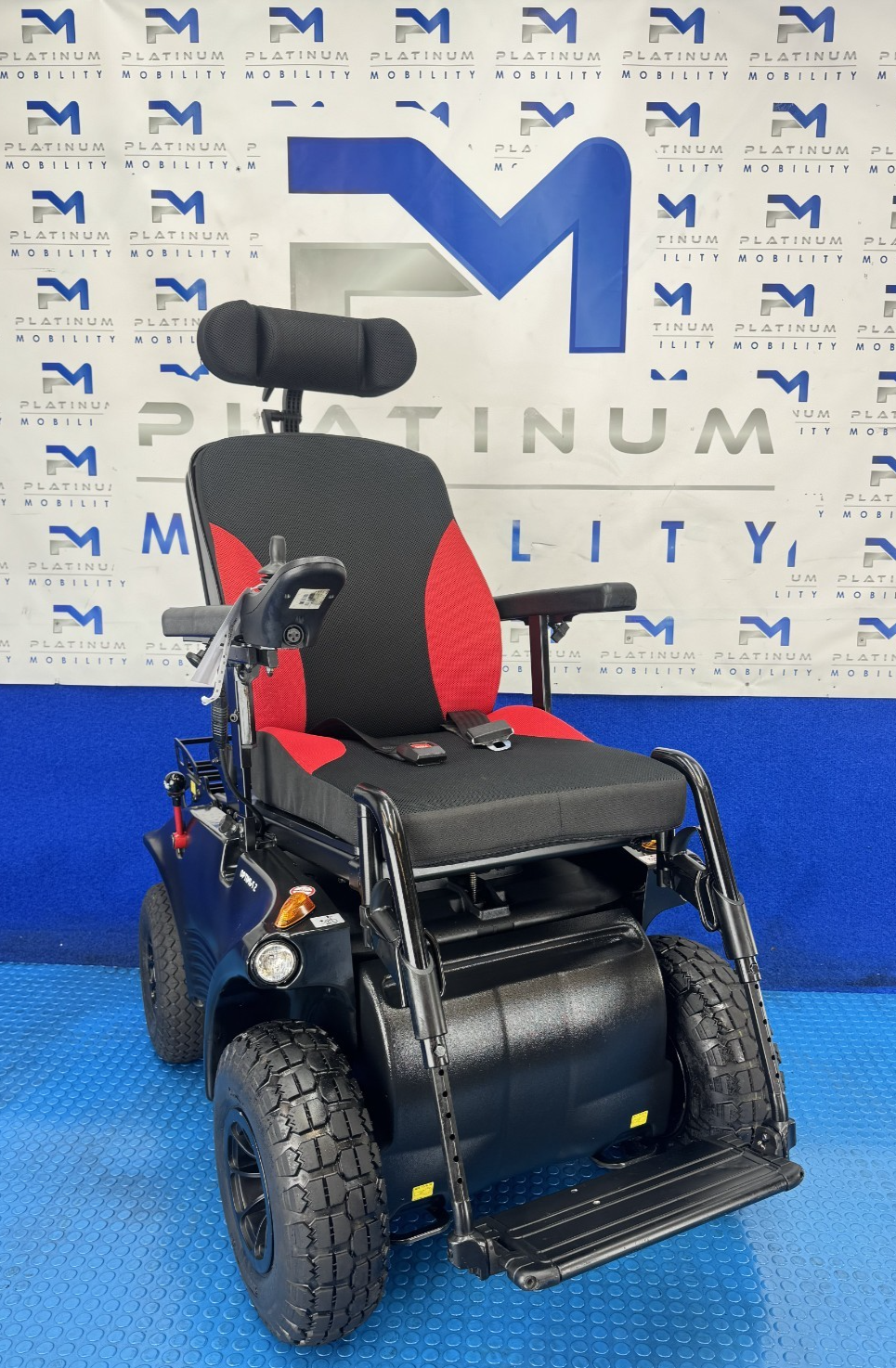 Meyra Optimus RS 2 Rear Wheel Drive 8Mph New Batteries Solid tyres 2640