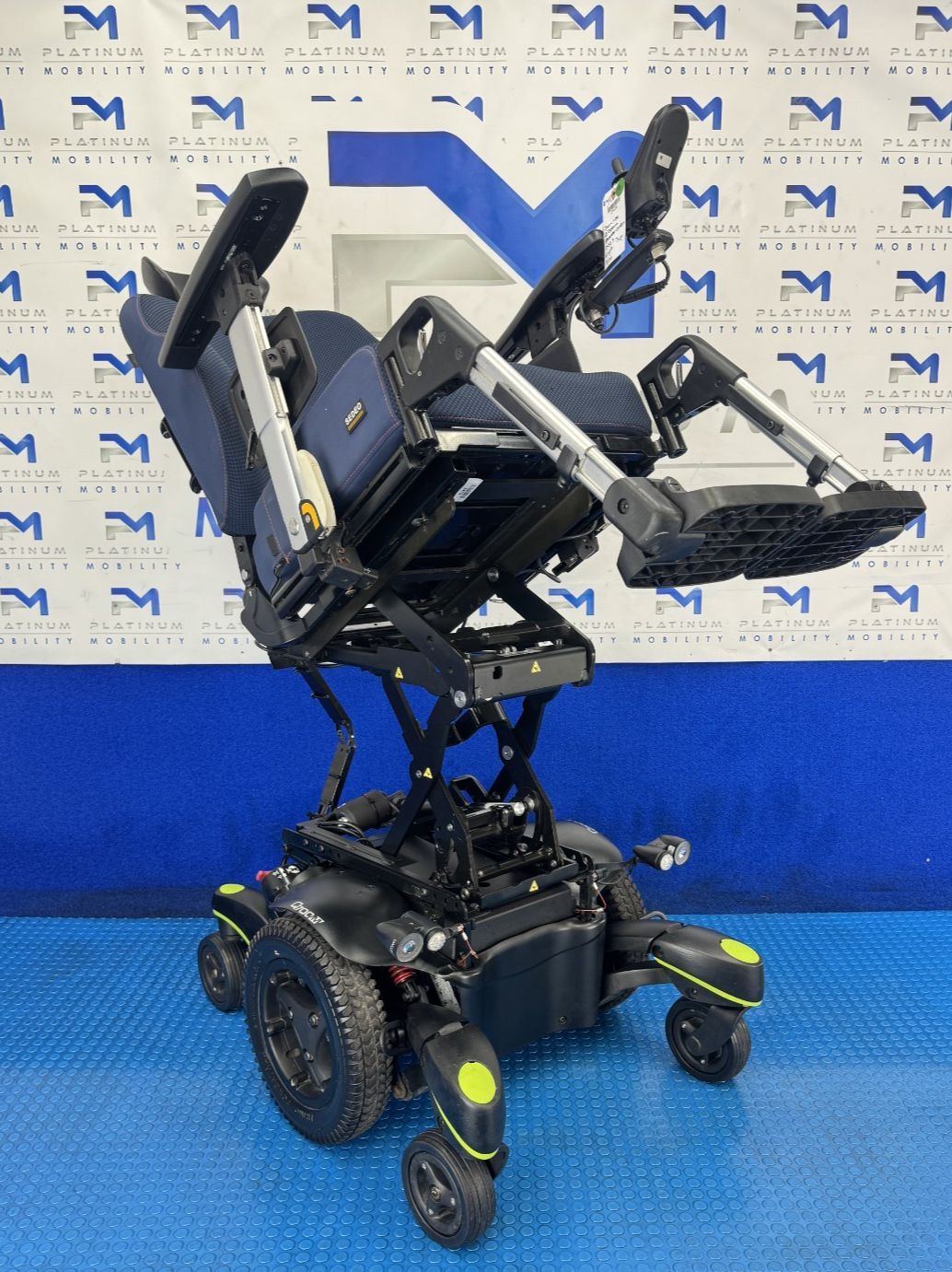 Sunrise Quickie Q700 M 6mph Electric Rise Tilt solid Tyres Wheelchair 2975