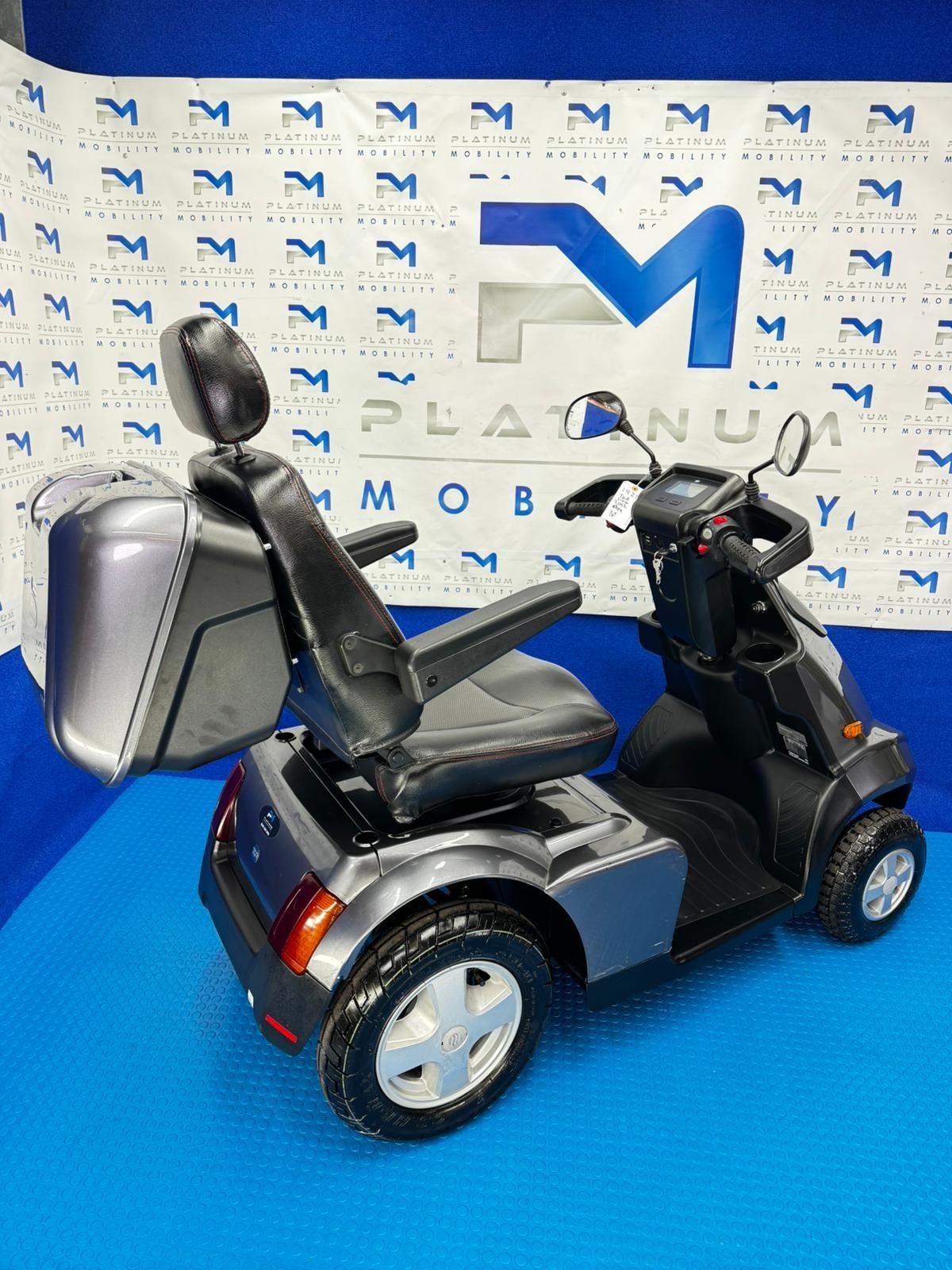 2022 TGA Breeze S4 8MPH All Terrain Mobility Scooter Great Condition 1925