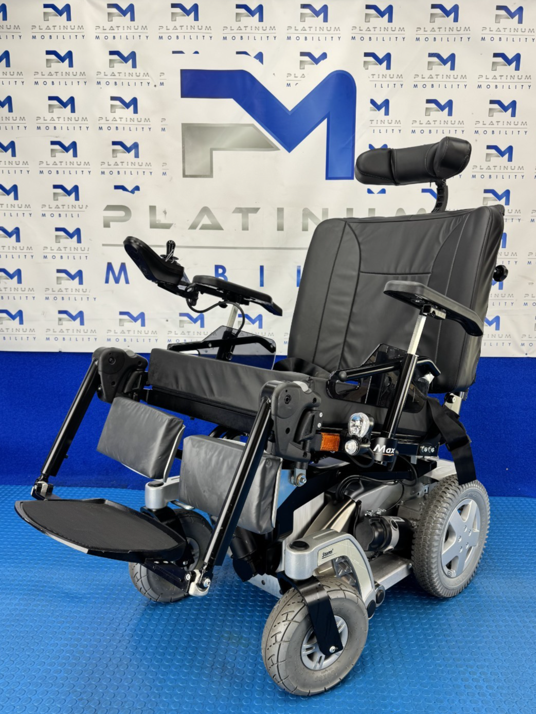 Invacare Storm 4 Max Heavy Duty Powerchair 6 mph New Batteries  2773