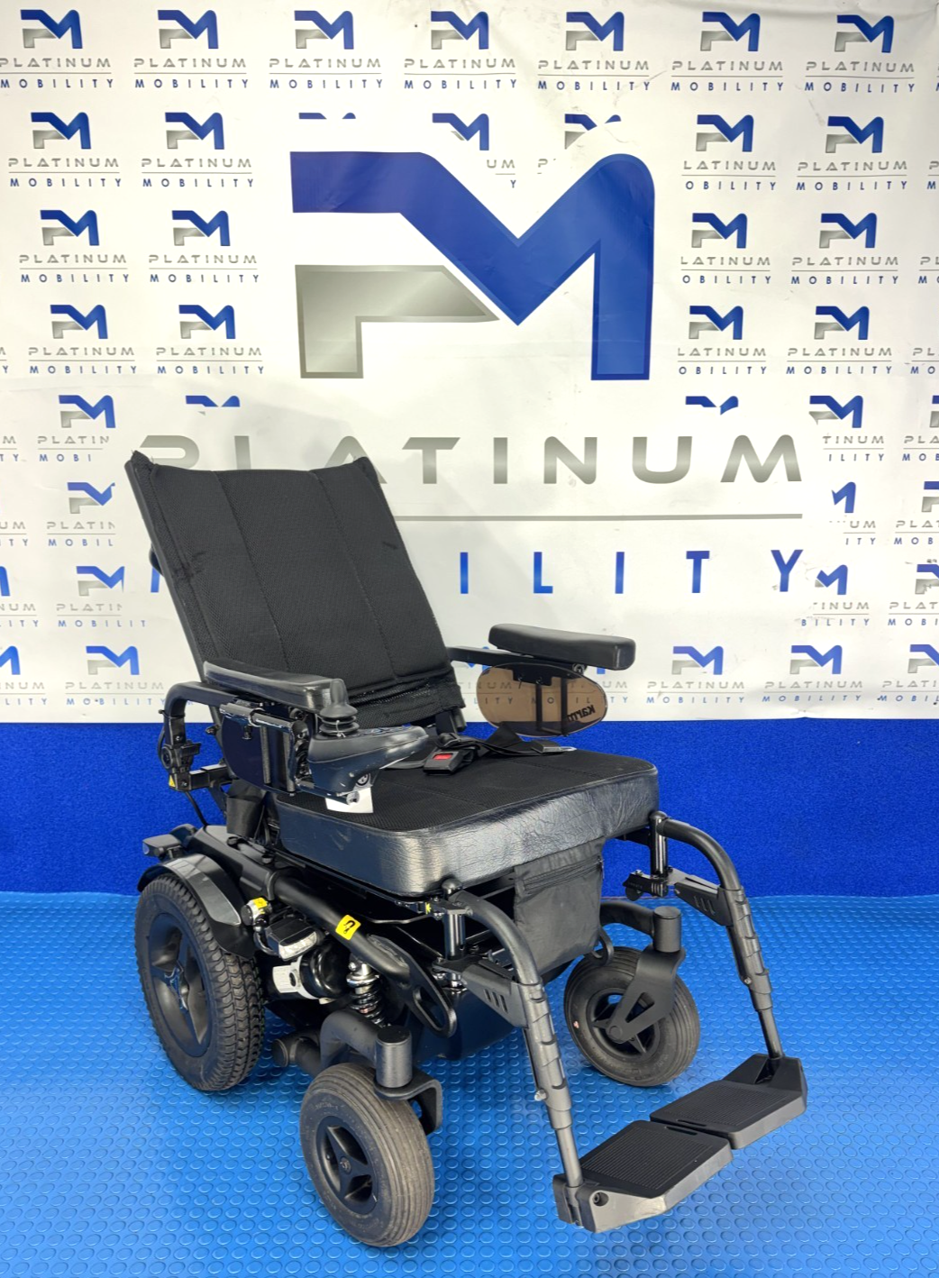 KARMA LEON 6MPH ELECTRIC POWERCHAIR | AIR TYRES | NEW BATTERIES 4172