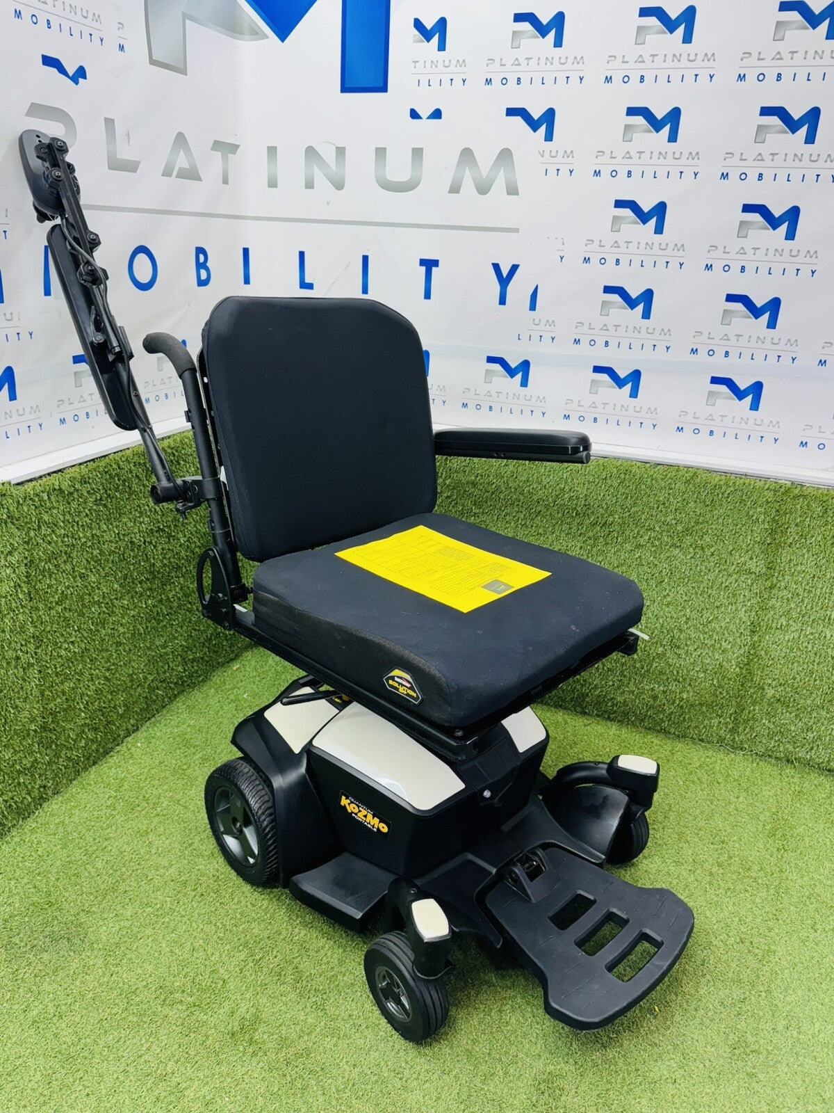 QUANTUM KOZMO PORTABLE GO CHAIR ELECTRIC WHEELCHAIR MOBILITY POWERCHAIR 4MPH