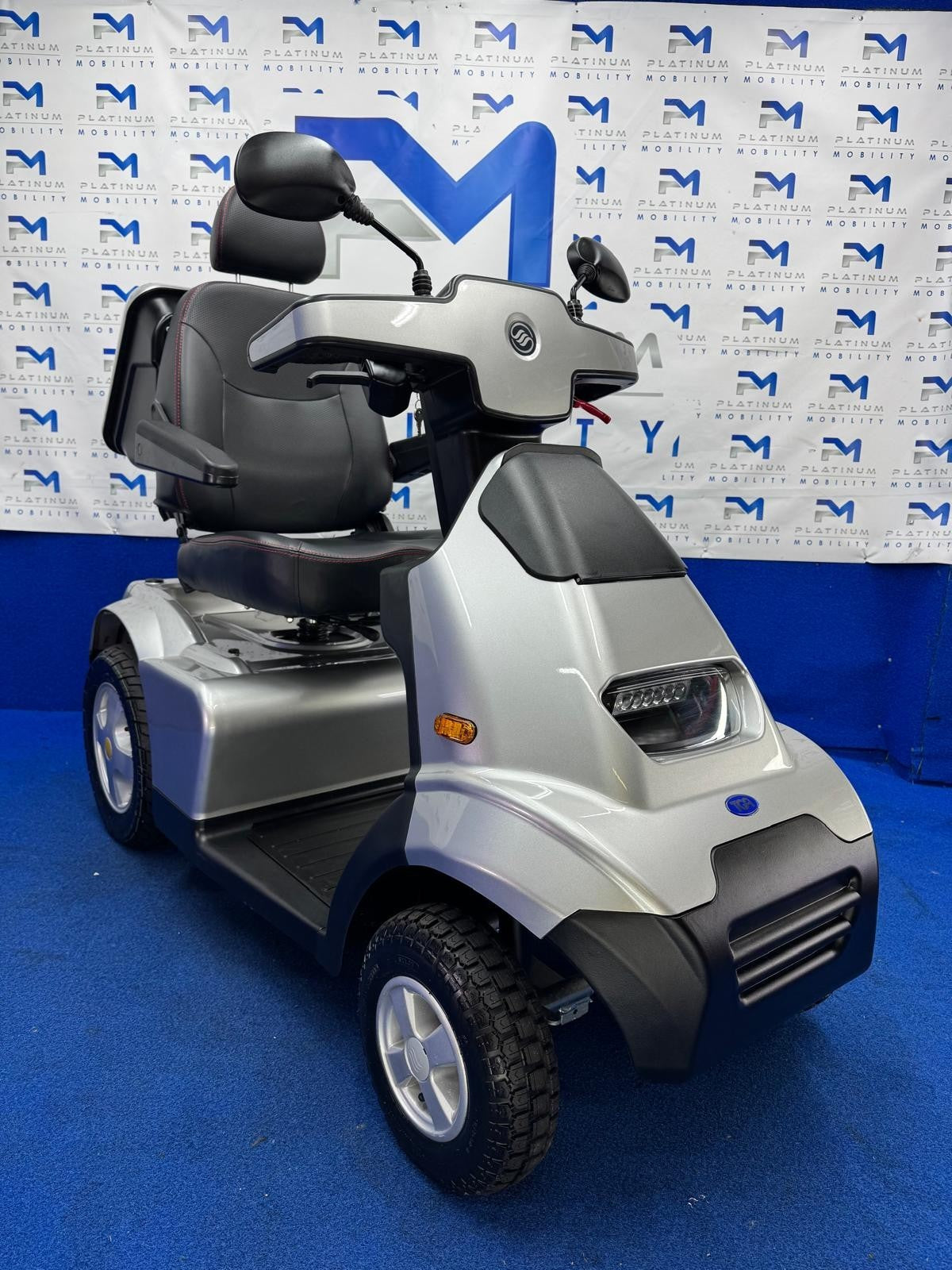 TGA Breeze S4 8MPH All Terrain Mobility Scooter Immaculate Condition
