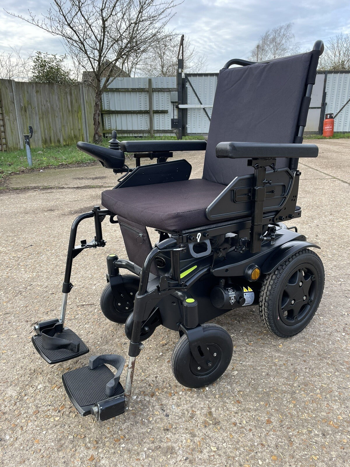 2019 Quickie Q100 R with Standard Seating Powerchair 4mph GREAT CONDITION