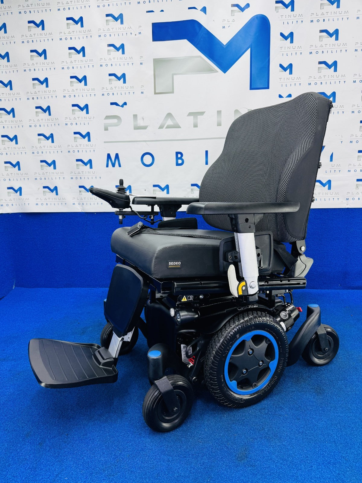 SUNRISE QUICKIE Q500M 6 MPH ELECTRIC MOBILITY POWERCHAIR WHEELCHAIR CHAIR 1274