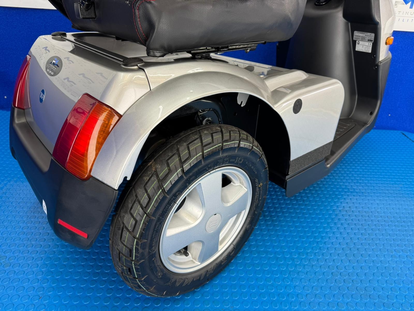 2024 TGA Breeze S3 8MPH LARGE Mobility Scooter All Terrain *2016