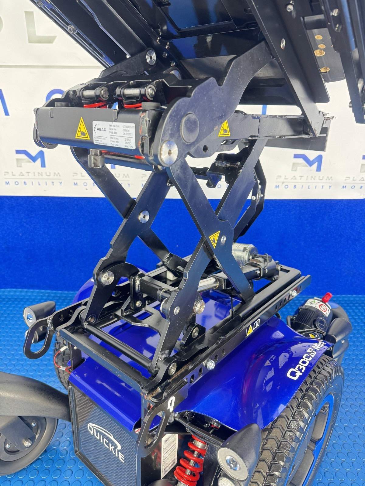 Sunrise Quickie Q300M Powerchair 6 mph Riser, Tilt Electric Wheelchair 4036