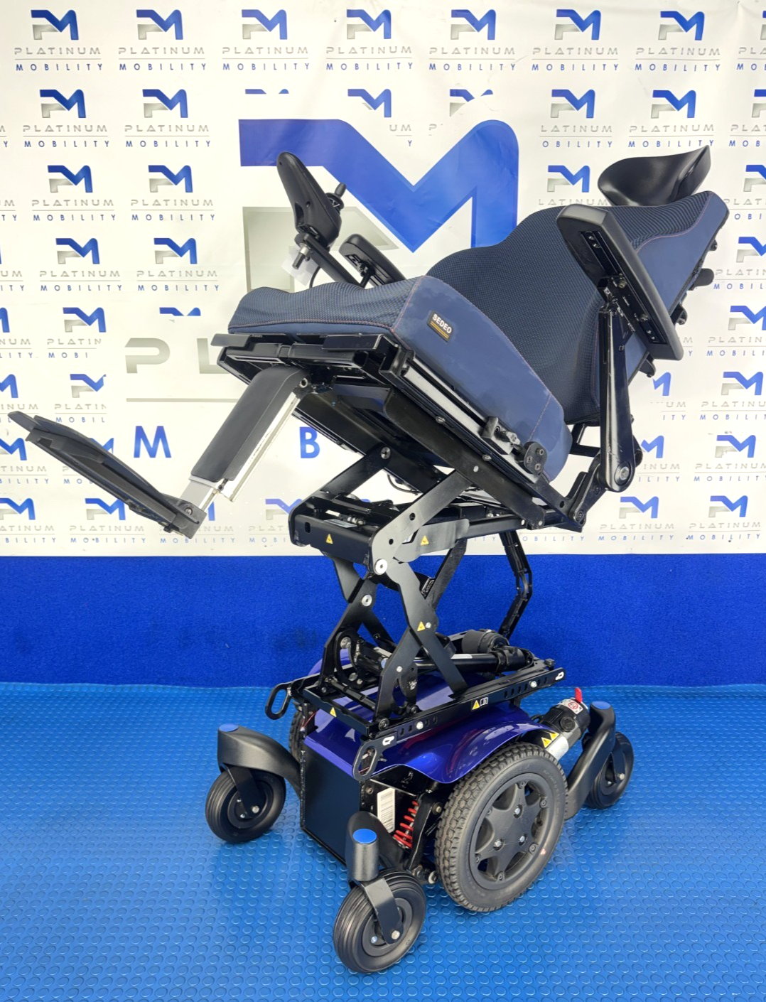 Sunrise Quickie Q300M Powerchair 4 mph Riser, Tilt Electric Wheelchair 4093