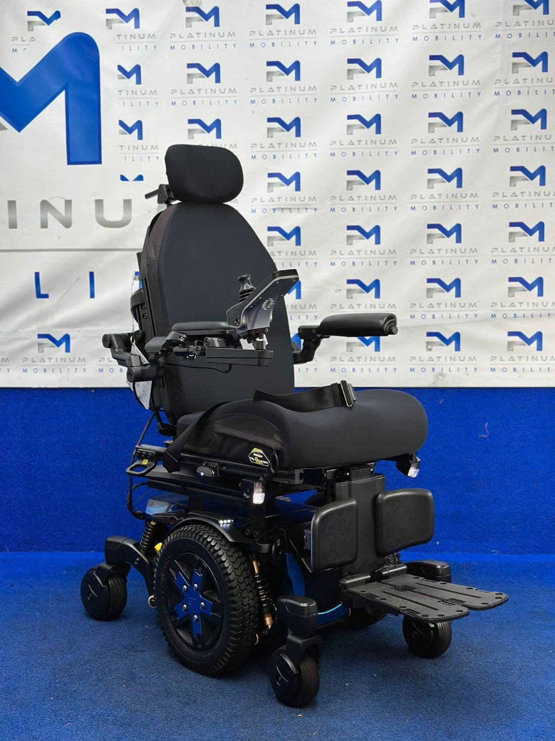 Quantum Edge 3 Stretto Powerchair – 6mph Electric Wheelchair Narrow 1585