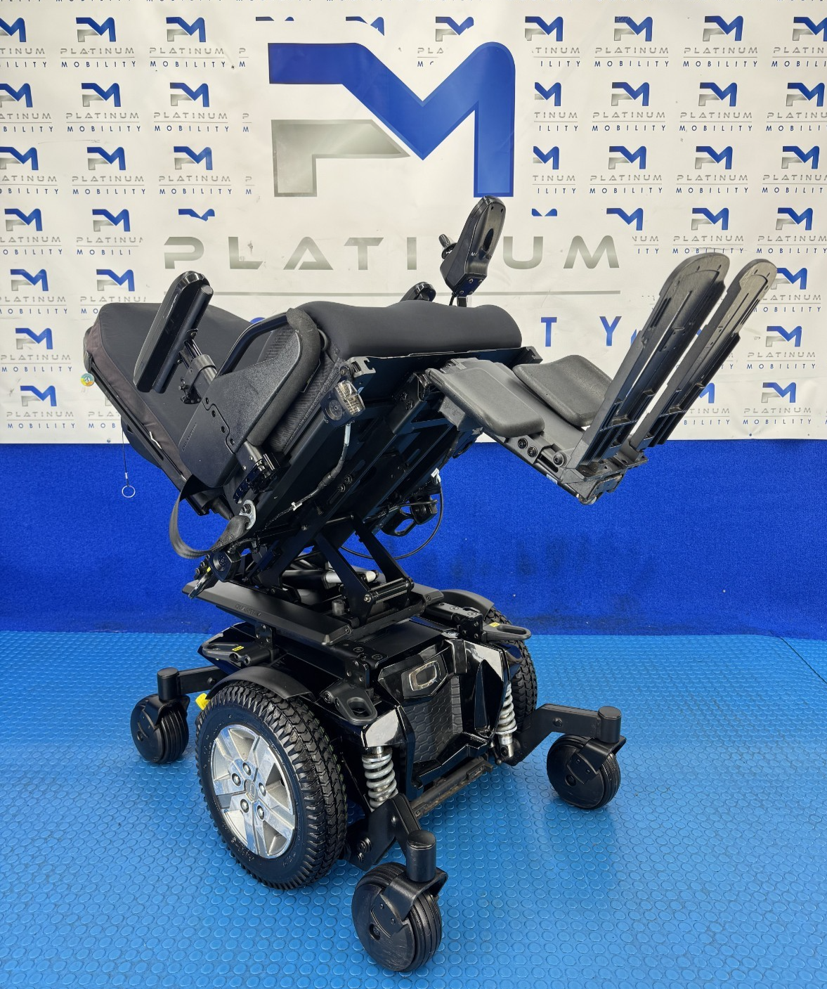 PRIDE QUANTUM EDGE 2.0 6MPH Tilt Heavy Duty Electric Powerchair 2202