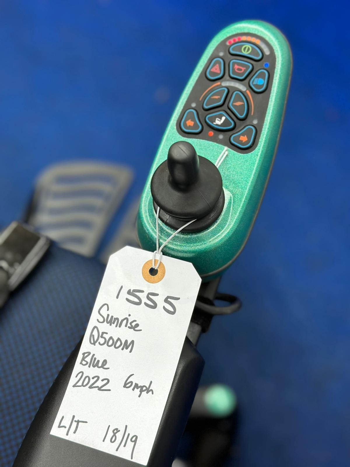 CUSTOM Sunrise Quickie Q500 M Powerchair – 6mph Riser Electric Wheelchair (1555)