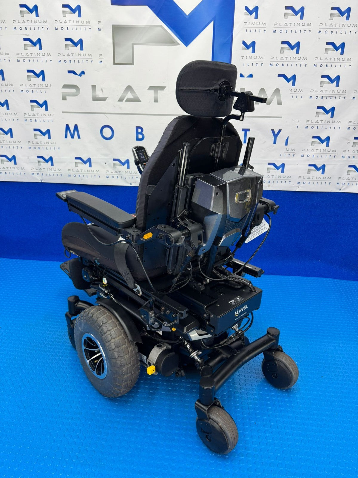 PRIDE QUANTUM Q6 EDGE Z 2.0 i-LEVEL 6 MPH ELECTRIC MOBILITY POWERCHAIR 871
