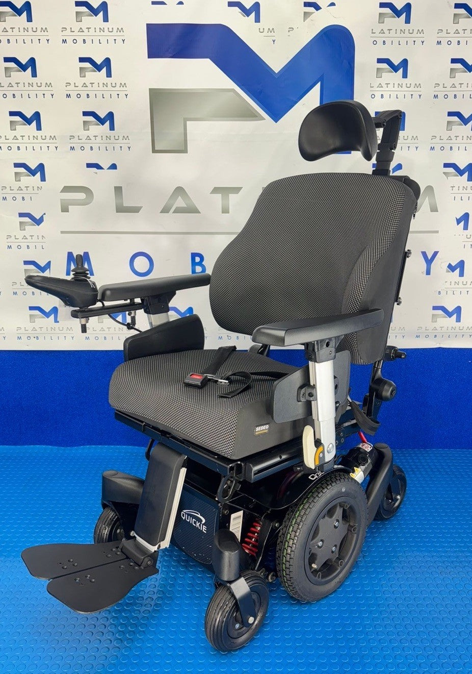 Sunrise Quickie Q300M Powerchair 4 mph Riser, Tilt Electric Wheelchair 2485