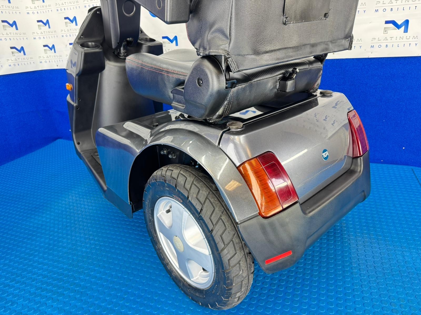 2022 TGA Breeze S3 8MPH LARGE Mobility Scooter All Terrain *2019