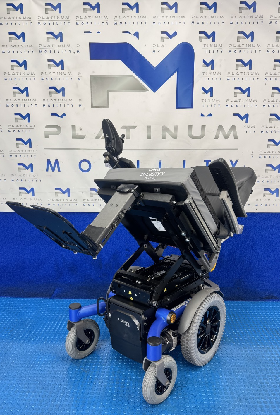 Dietz Sango Advaned M Slimline 4MPH Rise & Tilt Electric Wheelchair 2646