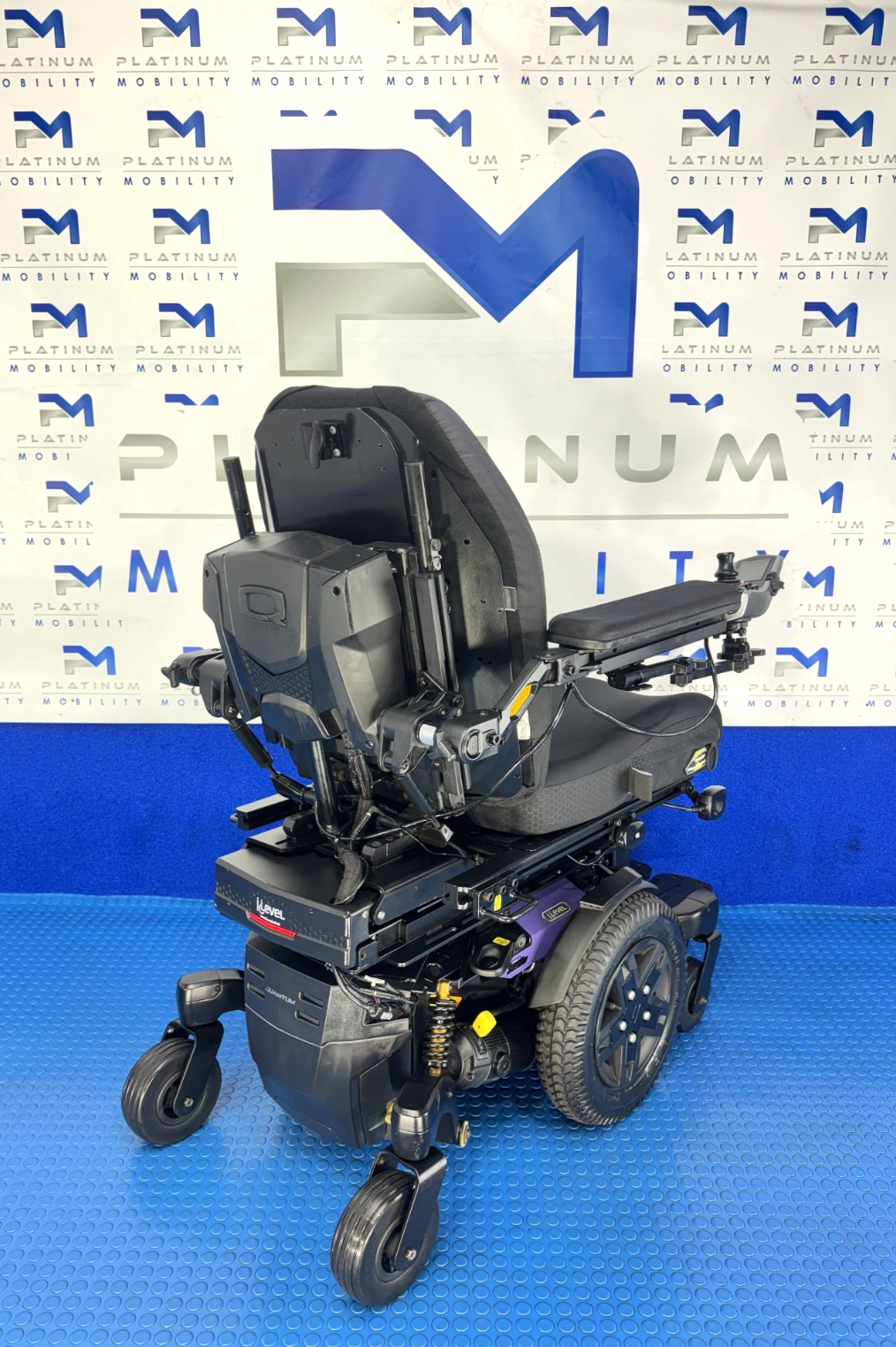 PRIDE QUANTUM EDGE 3 STRETTO 6 MPH ELECTRIC Rise, Tilt, Legs  POWERCHAIR 4066