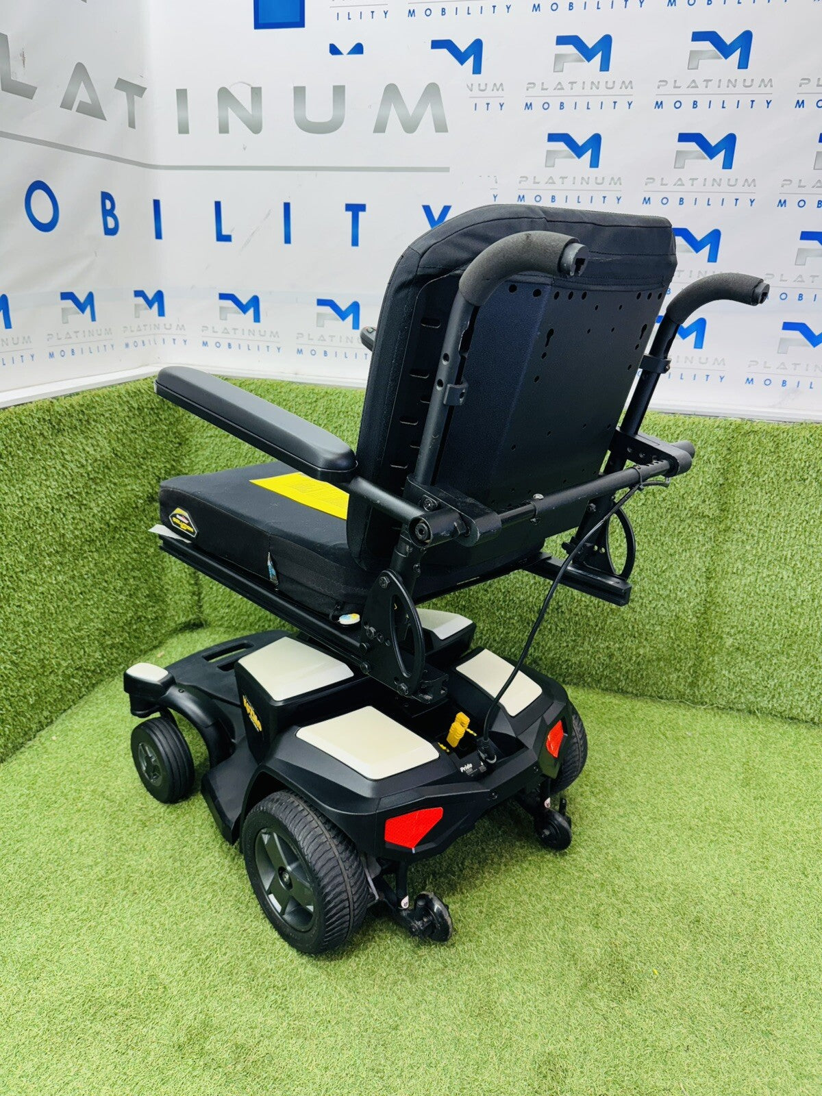 QUANTUM KOZMO PORTABLE GO CHAIR ELECTRIC WHEELCHAIR MOBILITY POWERCHAIR 4MPH