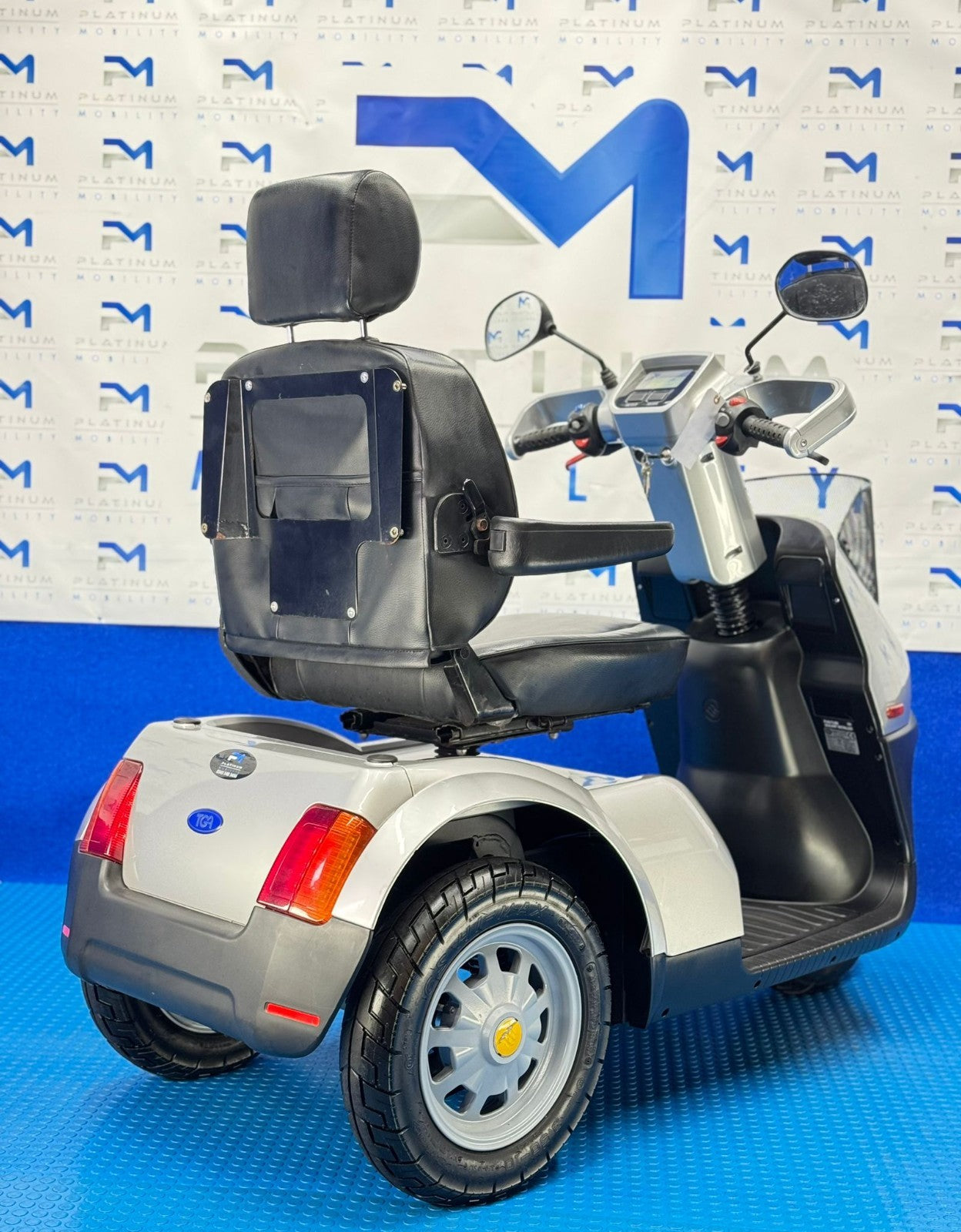 TGA Breeze S3 8MPH LARGE Electric Mobility Scooter All Terrain 1869