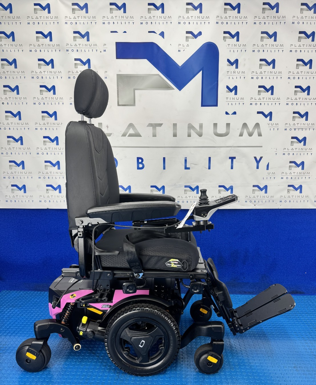 Quantum Edge 3 Stretto Powerchair – 6mph Electric Wheelchair 2556
