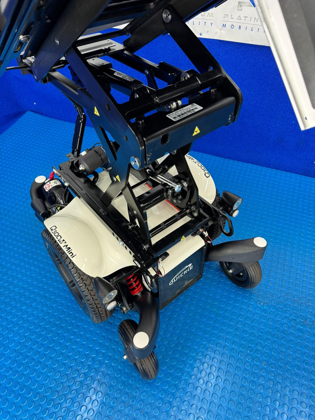 Sunrise Quickie Q300 M Mini Powerchair 6 mph Riser Electric Wheelchair 1960