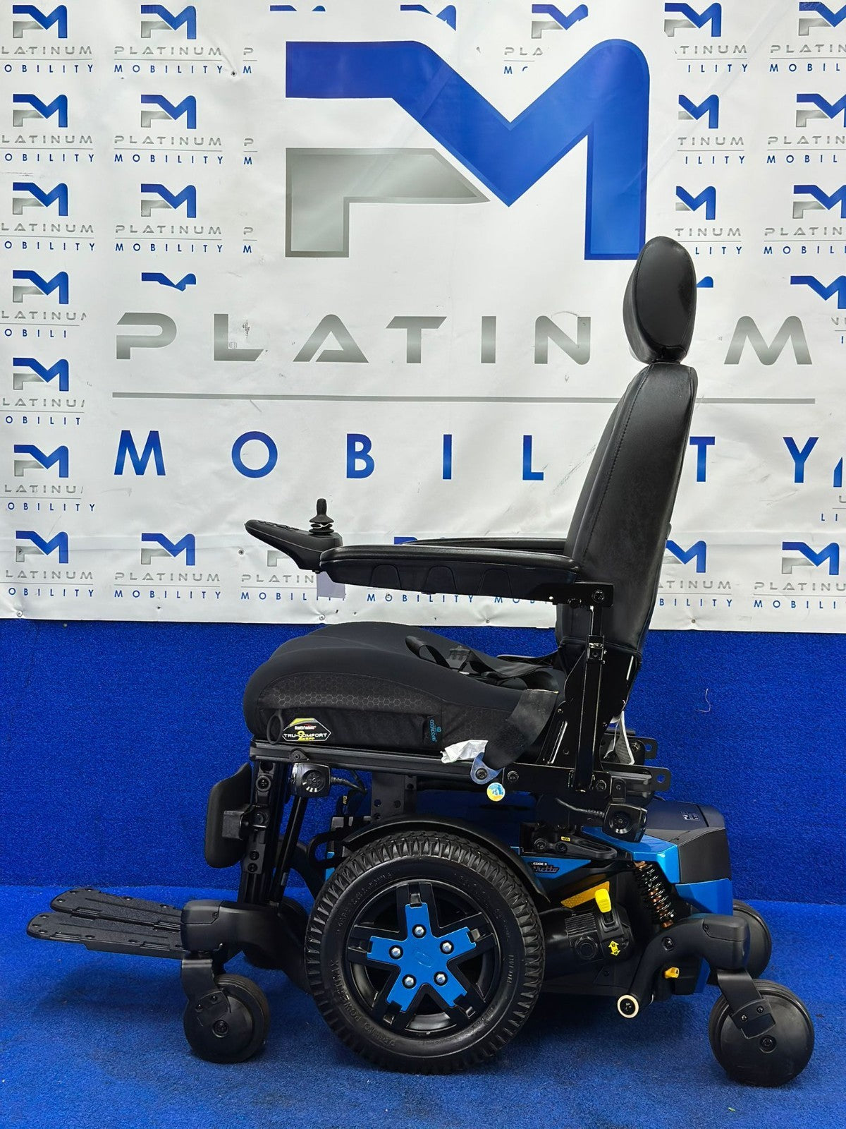 PRIDE QUANTUM Q6 EDGE 3 STRETTO 4 MPH ELECTRIC POWER WHEELCHAIR POWERCHAIR 1669