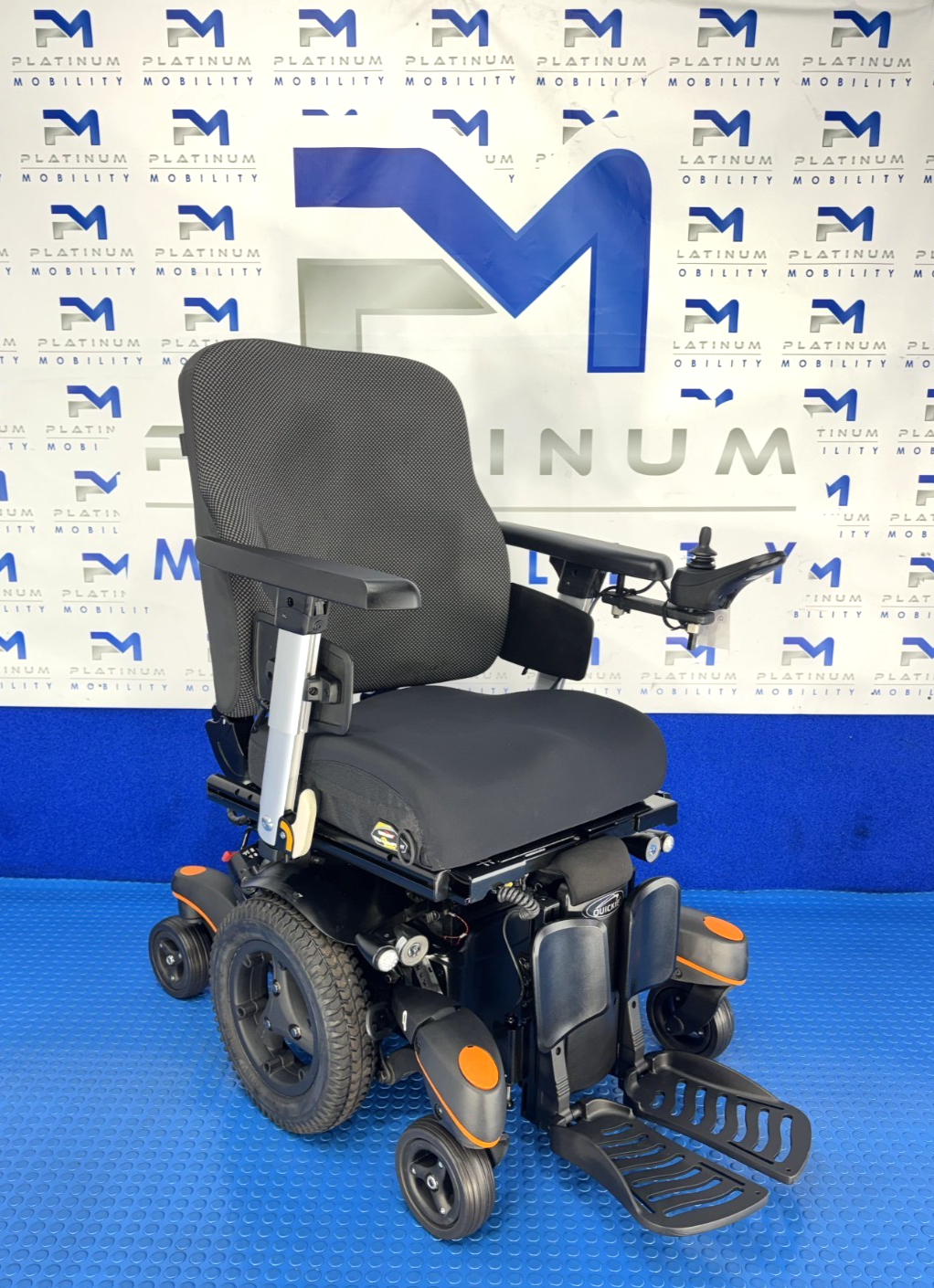 Sunrise Quickie Q700 M 6mph Electric Rise Tilt Electric Legs Powerchair 4214