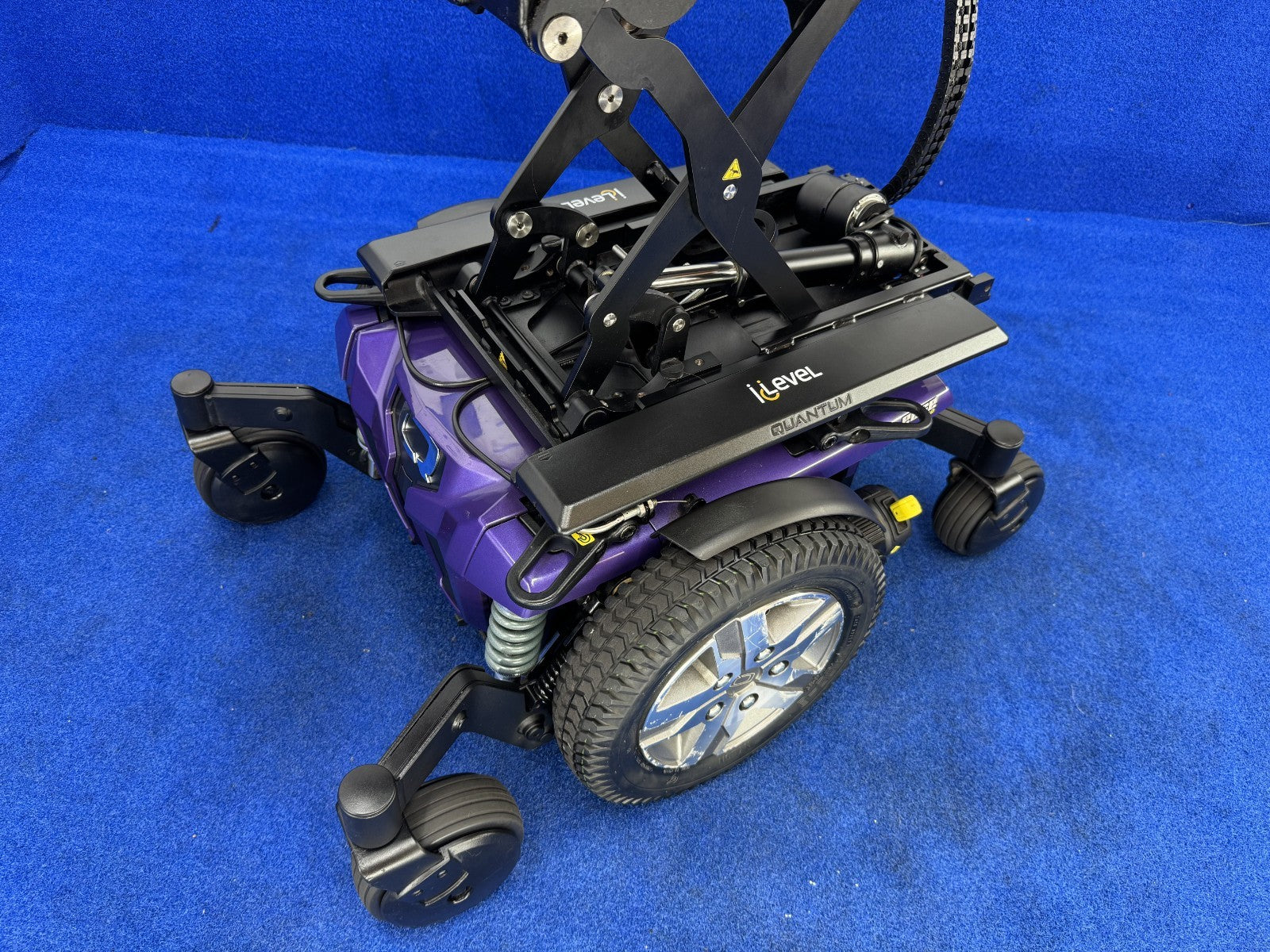 PRIDE QUANTUM Q6 EDGE 2.0 i-LEVEL 6 MPH ELECTRIC MOBILITY POWERCHAIR 1395