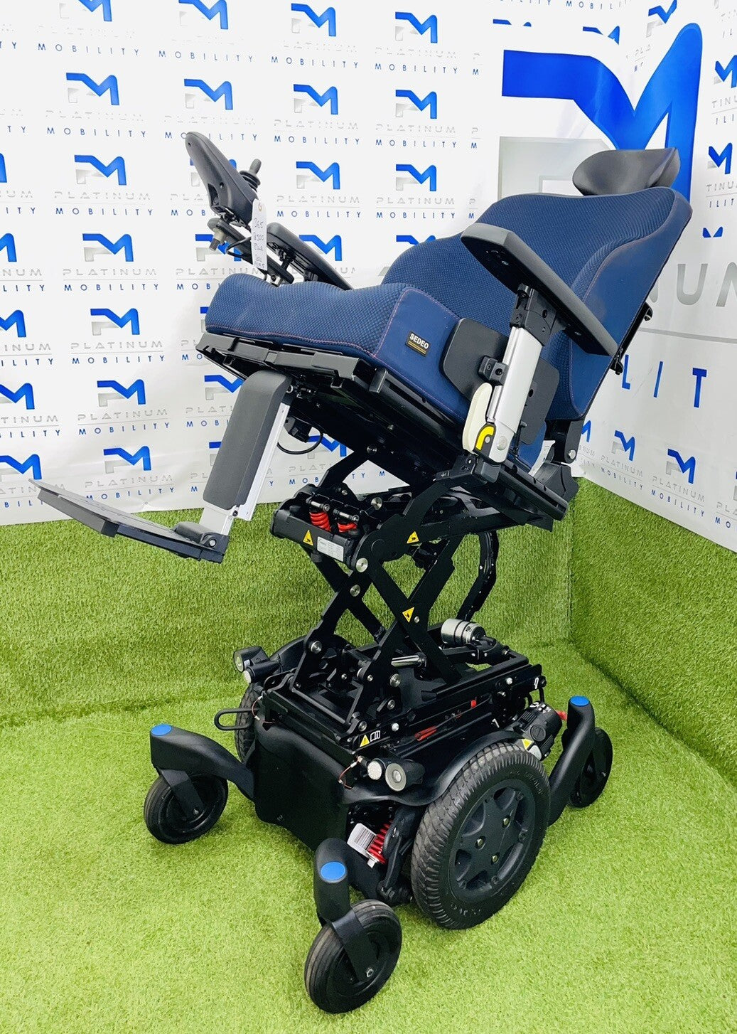 SUNRISE QUICKIE Q500M 6MPH ELECTRIC RISE MOBILITY POWERCHAIR WHEELCHAIR M2 Q6