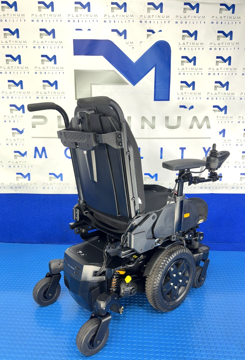 PRIDE STRETTO EDGE 3 POWERCHAIR 6MPH NEW BATTERIES, SOLID TYRES 2959