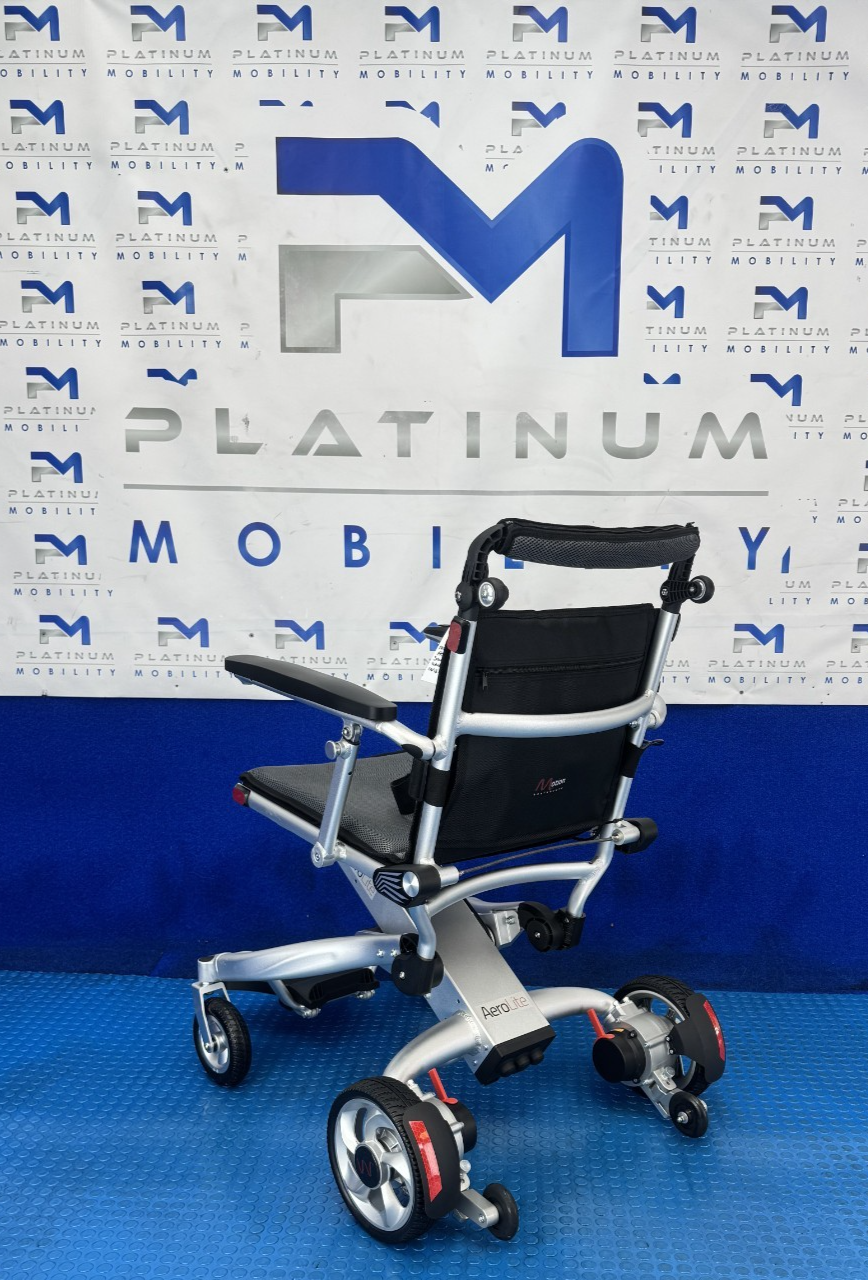 Motion Healthcare Trekker Aerolite ELECTRIC WHEELCHAIR POWERCHAIR 4MPH 2575