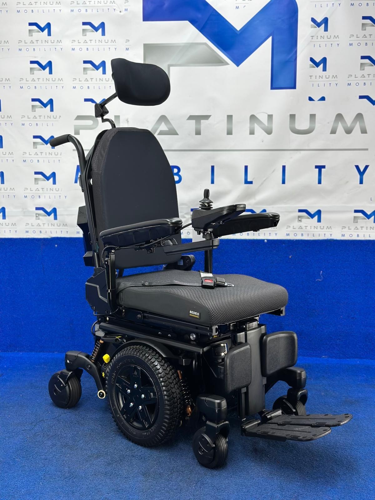 PRIDE QUANTUM EDGE 3 STRETTO 4 MPH ELECTRIC POWER WHEELCHAIR POWERCHAIR 1597