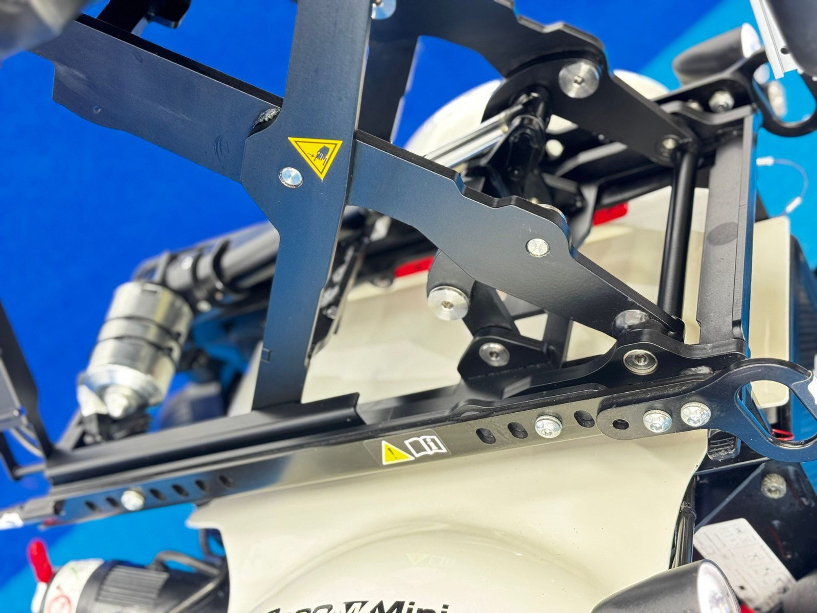 Sunrise Quickie Q300 M Mini Powerchair 6 mph Riser Electric Wheelchair 1874