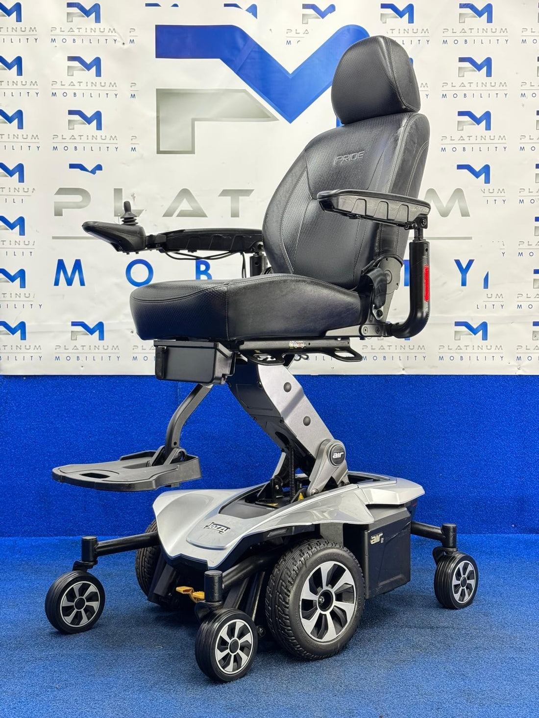 Pride Jazzy Air 2.0 Power Chair Electric Wheelchair with Electric Seat Lift 1578