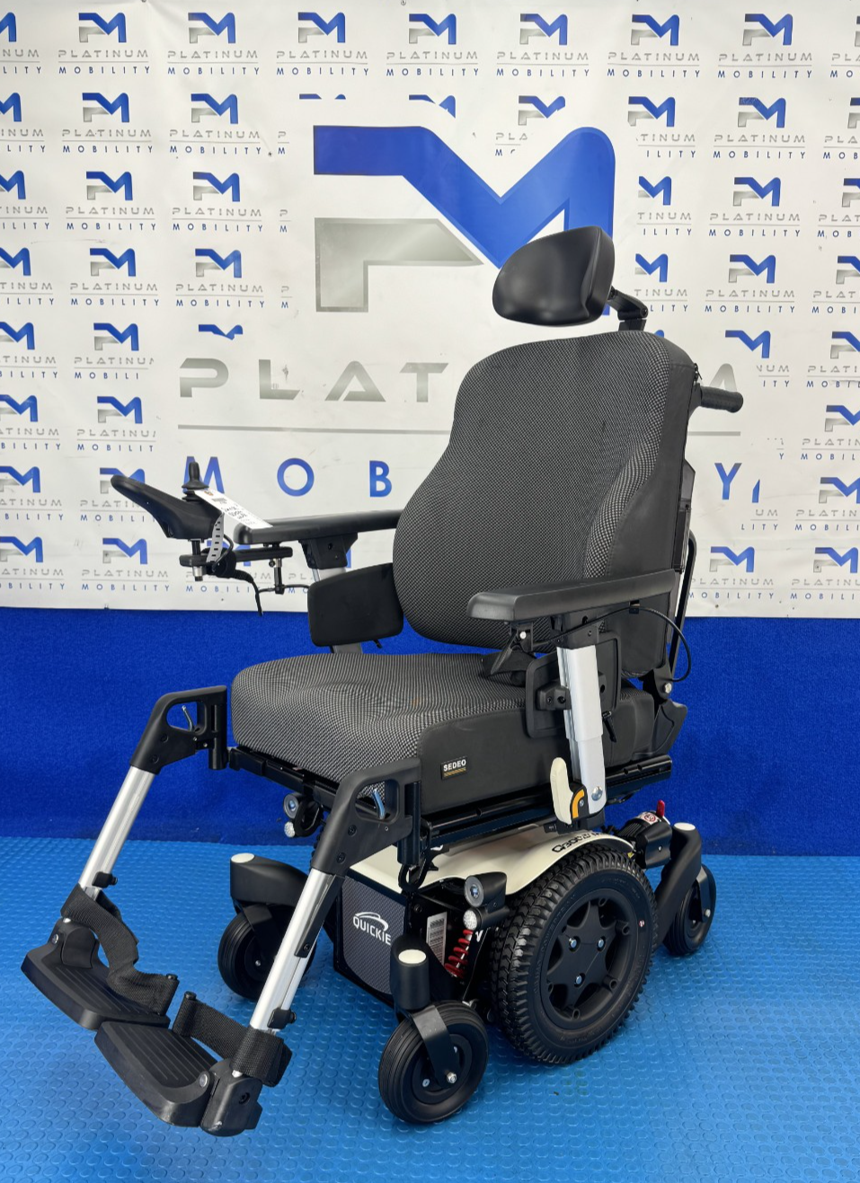 2025 Sunrise Quickie Q300M Powerchair 6 mph Riser, Tilt Electric Wheelchair 2789
