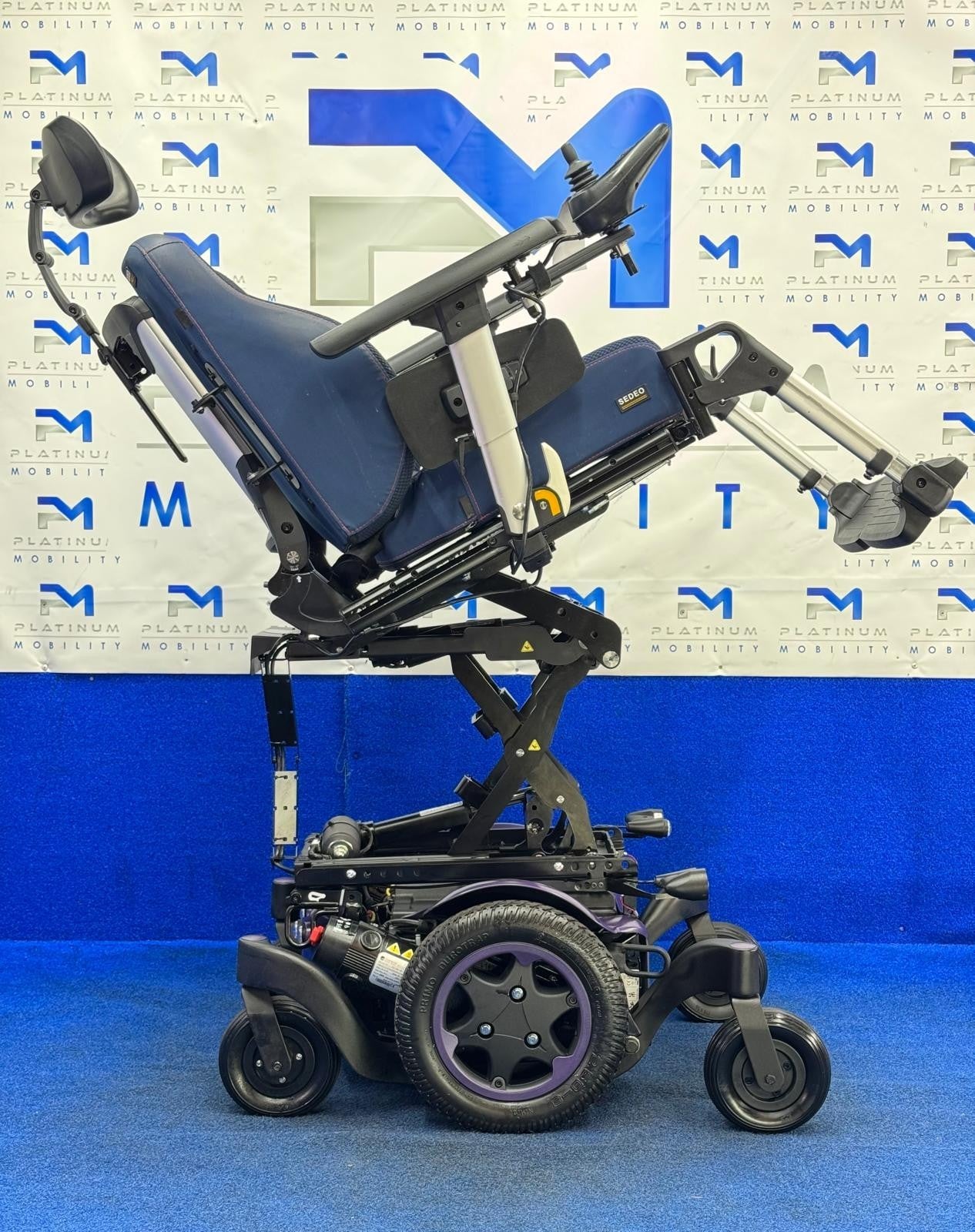 CUSTOM 2024 Sunrise Q500 M Powerchair – 6mph Riser Electric Wheelchair (1819)