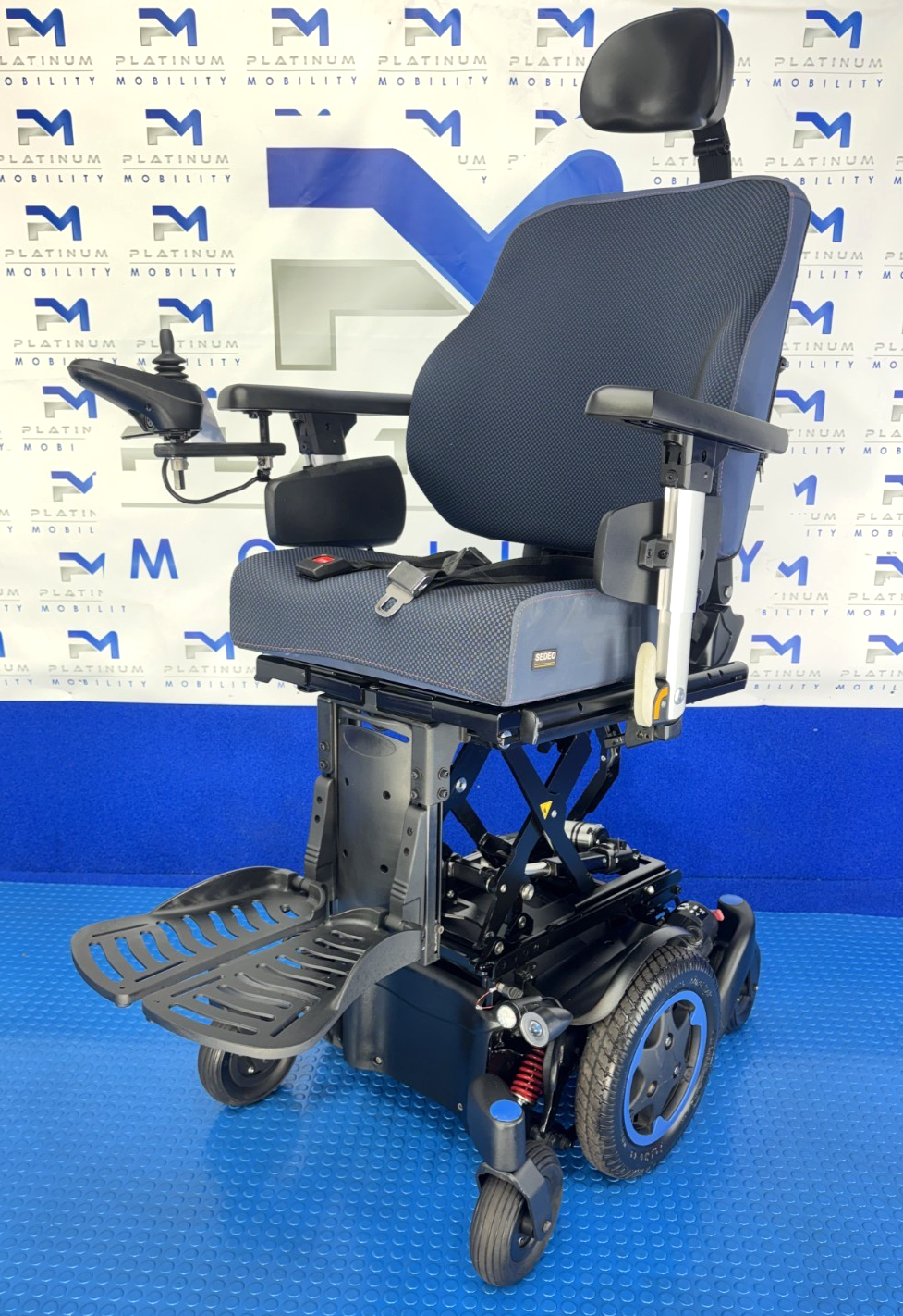 Sunrise Quickie Q500 M Powerchair – 6mph Riser & Tilt Electric Wheelchair 2980