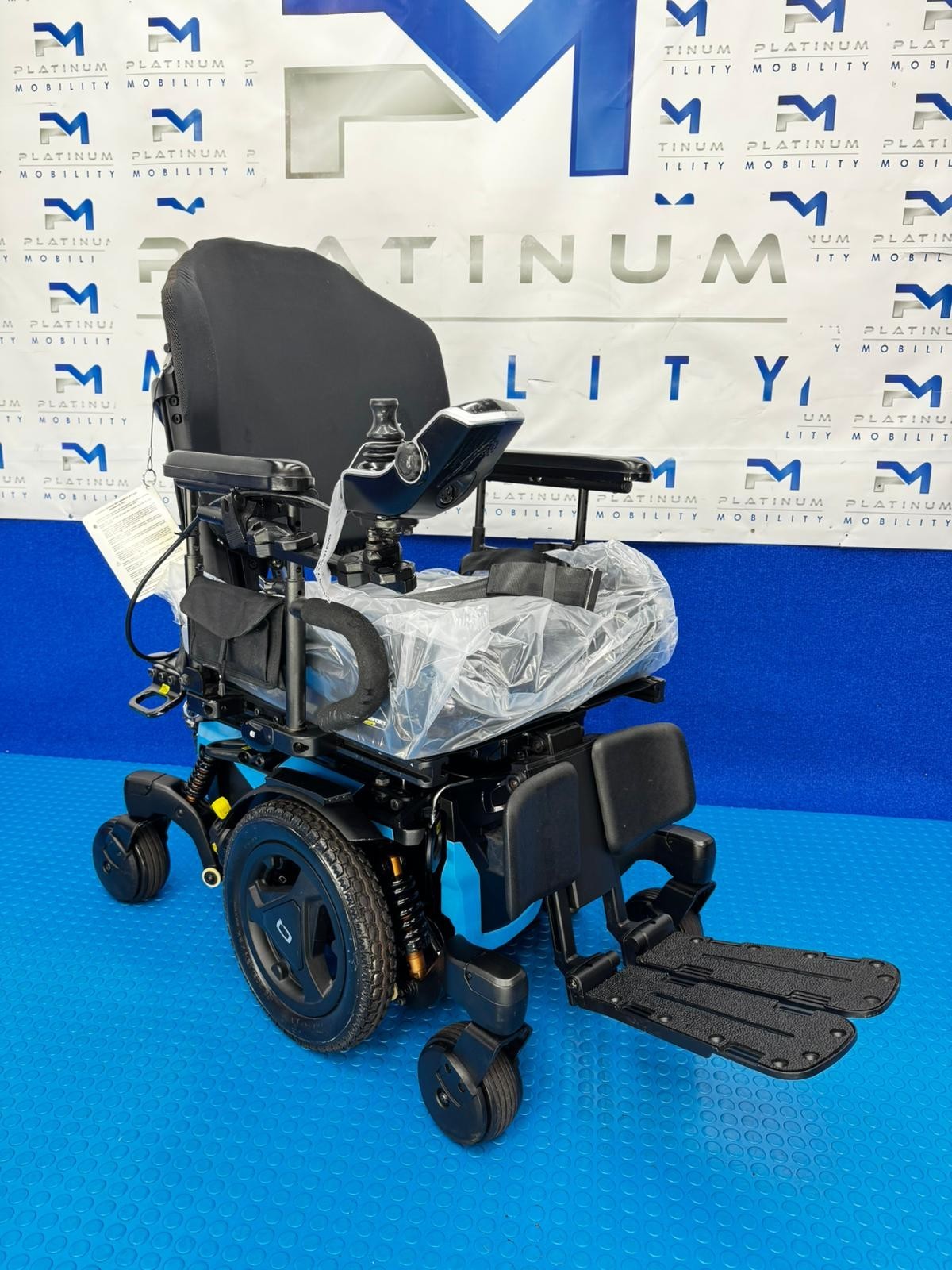 Quantum Edge 3 Stretto Powerchair – 4mph Narrow Electric Wheelchair (1837)