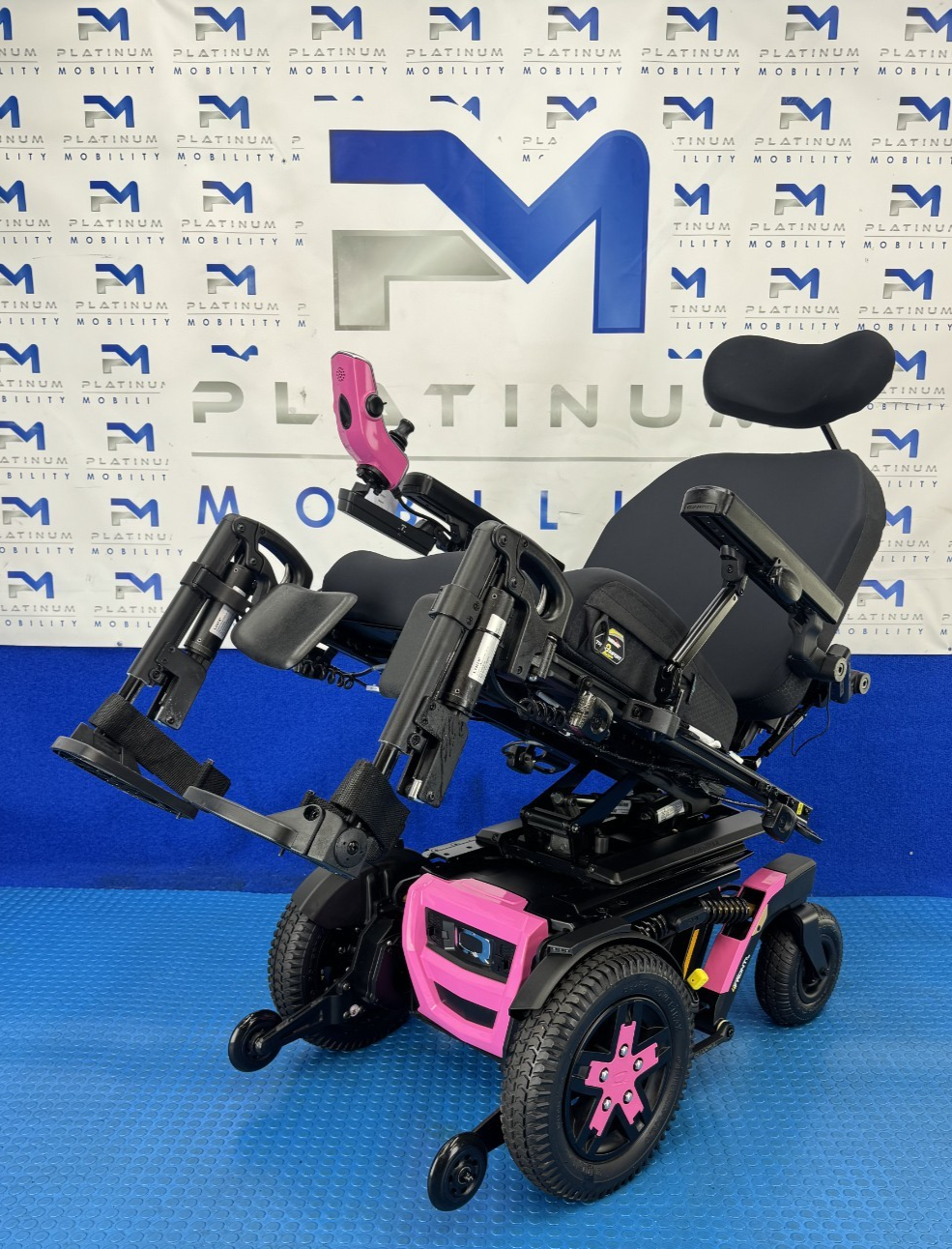 Quantum HD Pride 4 front 2 Electric Wheelchair TILT 4mph 2764
