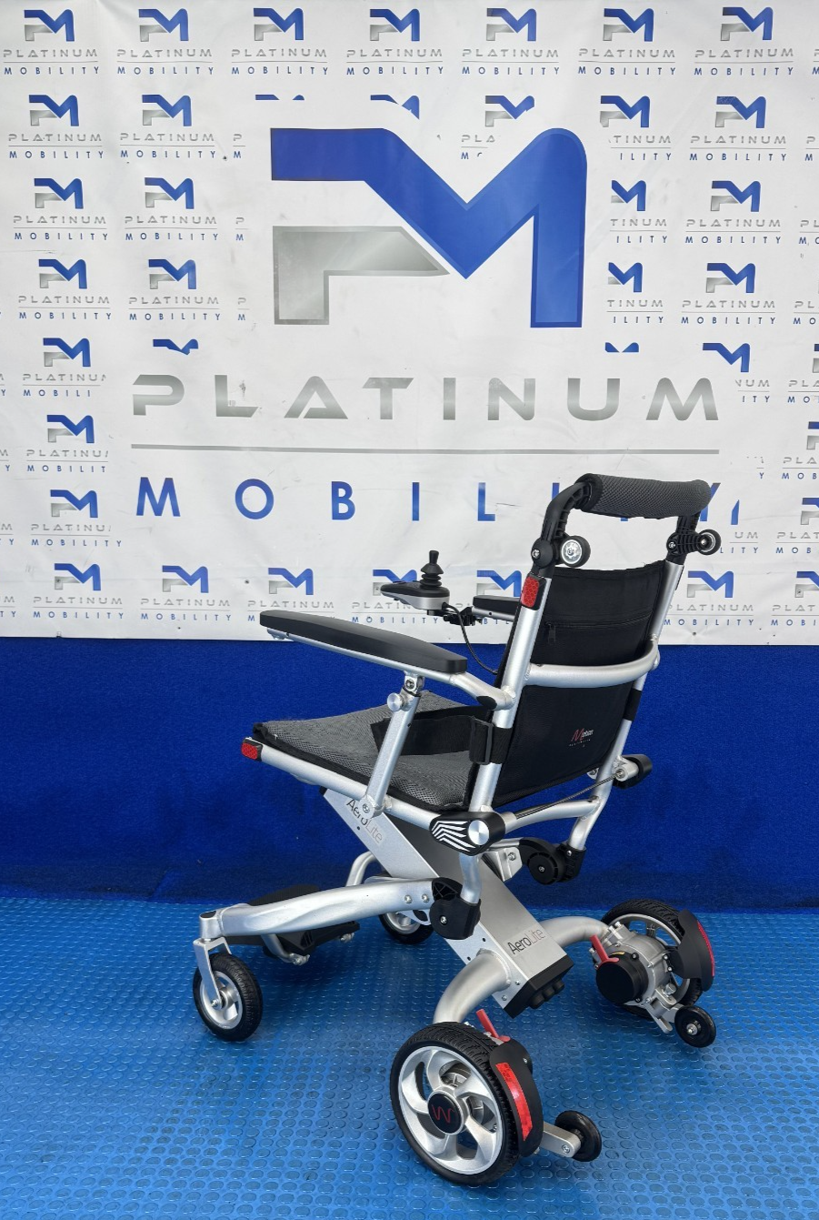 Motion Healthcare Trekker Aerolite ELECTRIC WHEELCHAIR POWERCHAIR 4MPH 2572
