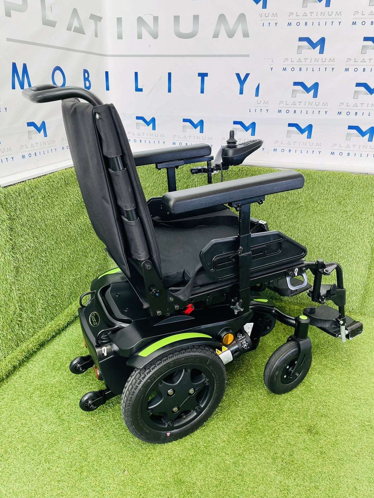 SUNRISE Quickie Q100R 4 MPH Compact Mobility Electric Wheelchair Powerchair