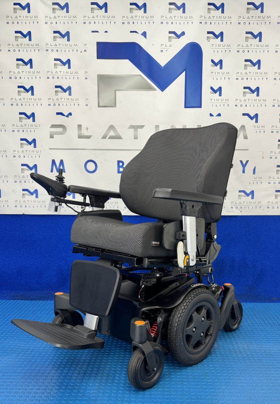 SUNRISE QUICKIE Q500M 6 MPH ELECTRIC MOBILITY POWERCHAIR WHEELCHAIR 2924