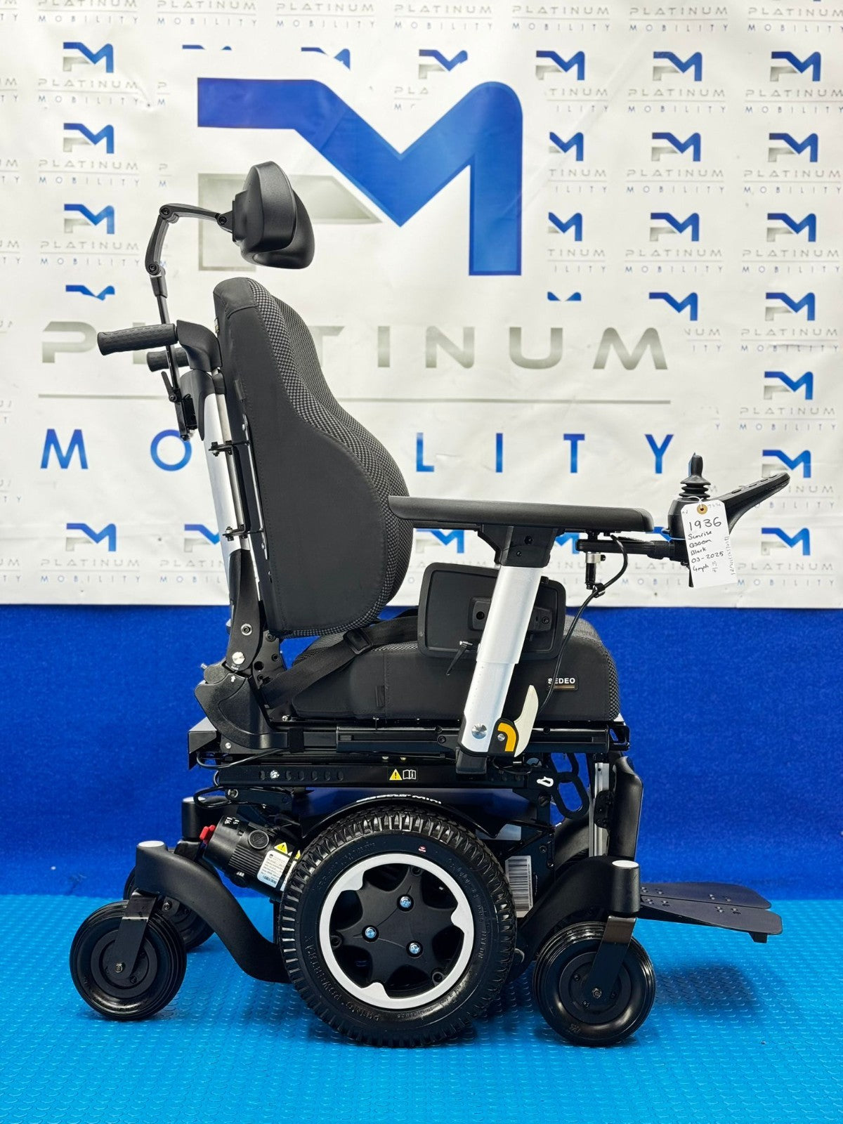 2025 Sunrise Quickie Q300M Mini Powerchair 4mph Riser Electric Wheelchair (1936)