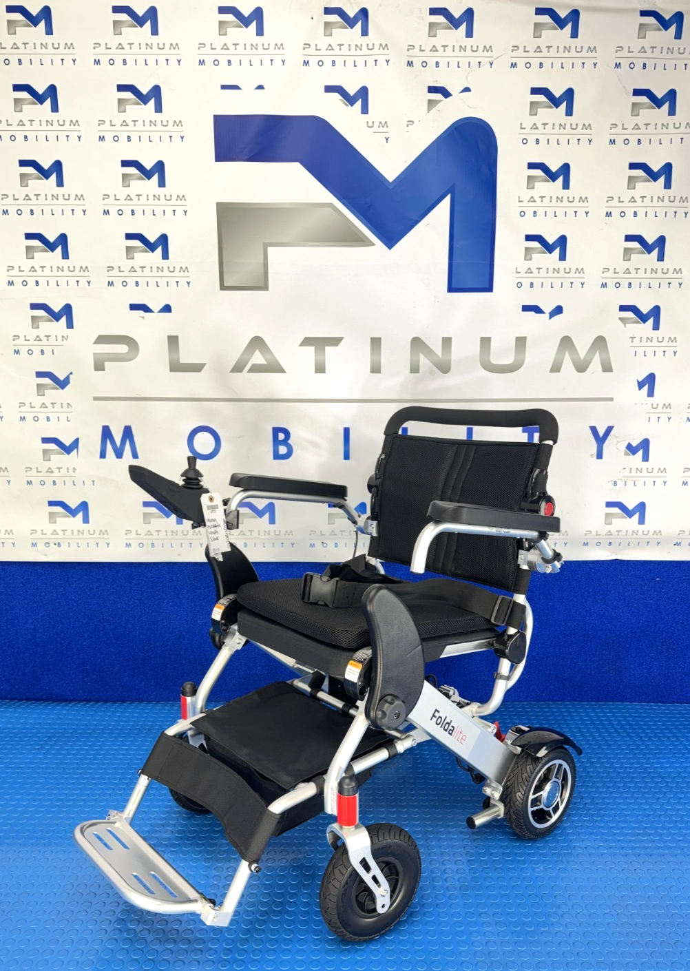 Motion Foldalite Folding Wheelchair 4Mph New Open Box 2723