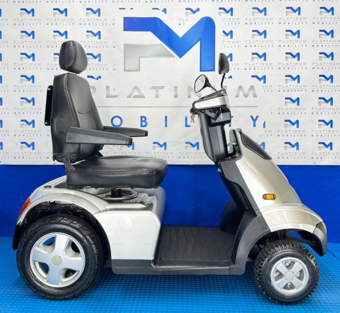 TGA Breeze S4 8MPH All Terrain Mobility Scooter Road Stunning Condition  1946