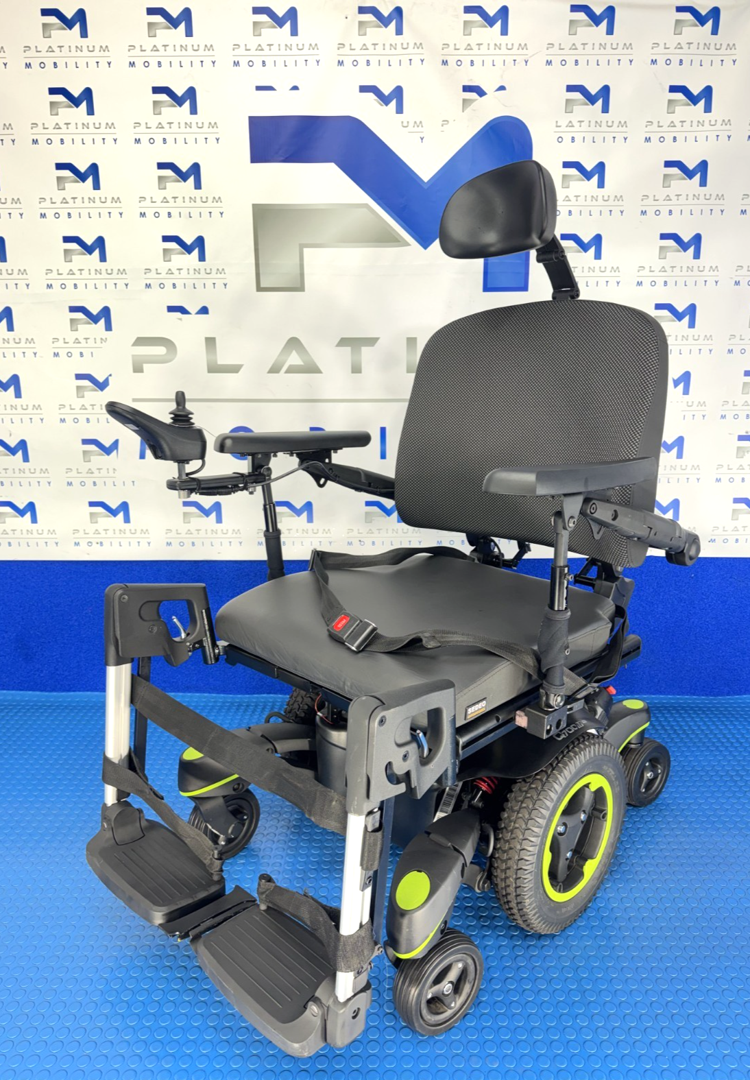 2026 Sunrise Quickie Q700M HD Powerchair Tilt, Solid Tyres, 4mph 4068