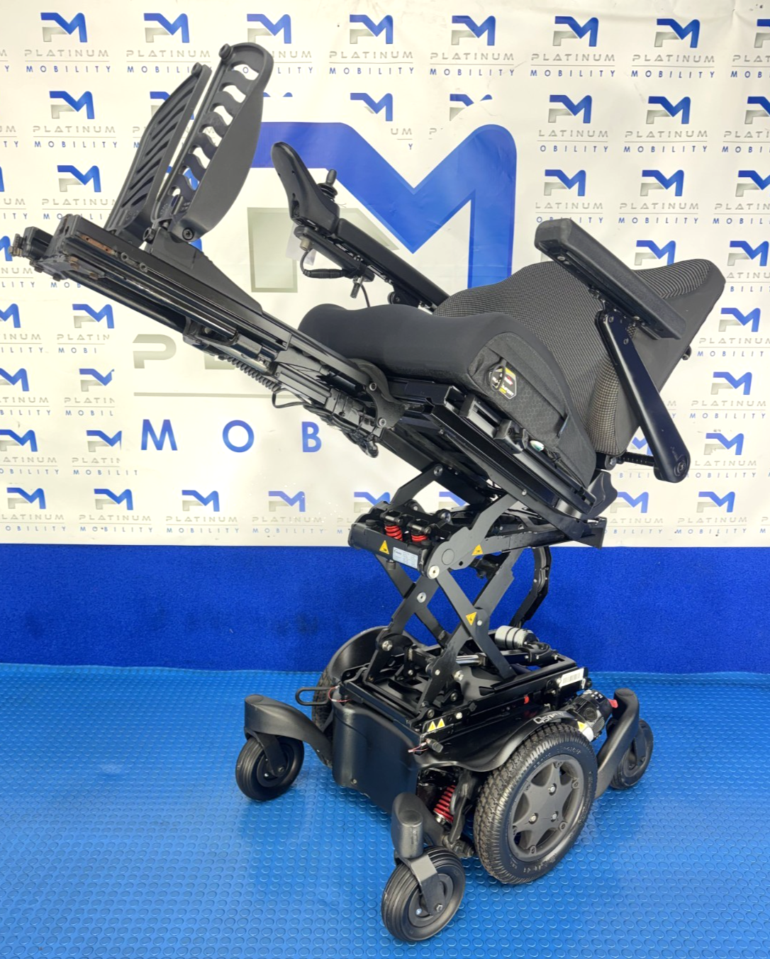 Sunrise Quickie Q500M Powerchair 4mph Electric Riser, Tilt Legs Wheelchair 4084