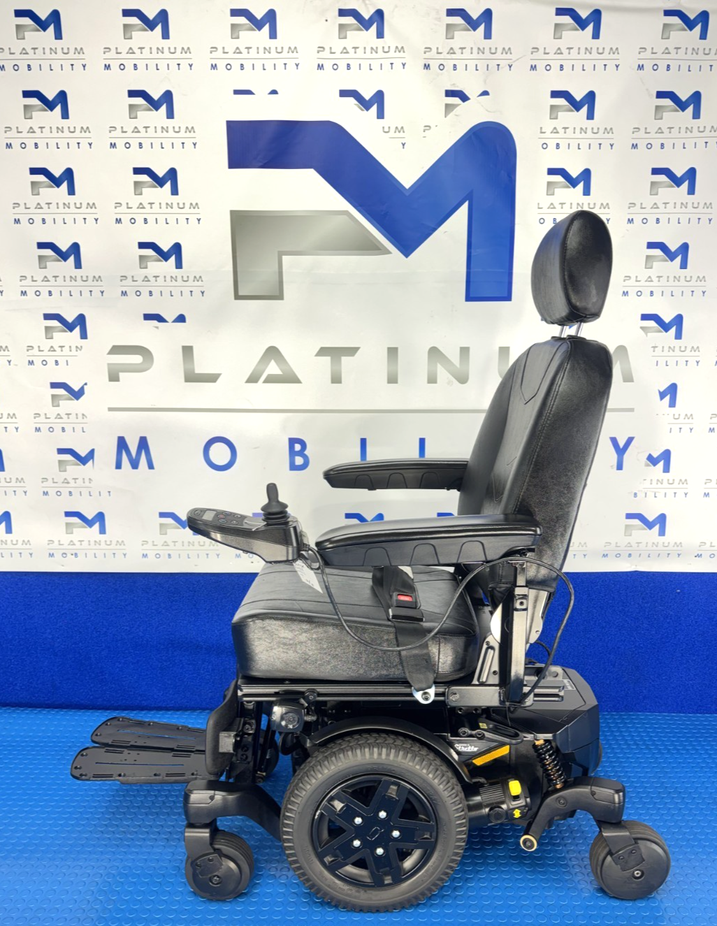 Quantum Edge 3 Stretto Powerchair – 6mph Electric Wheelchair 2198
