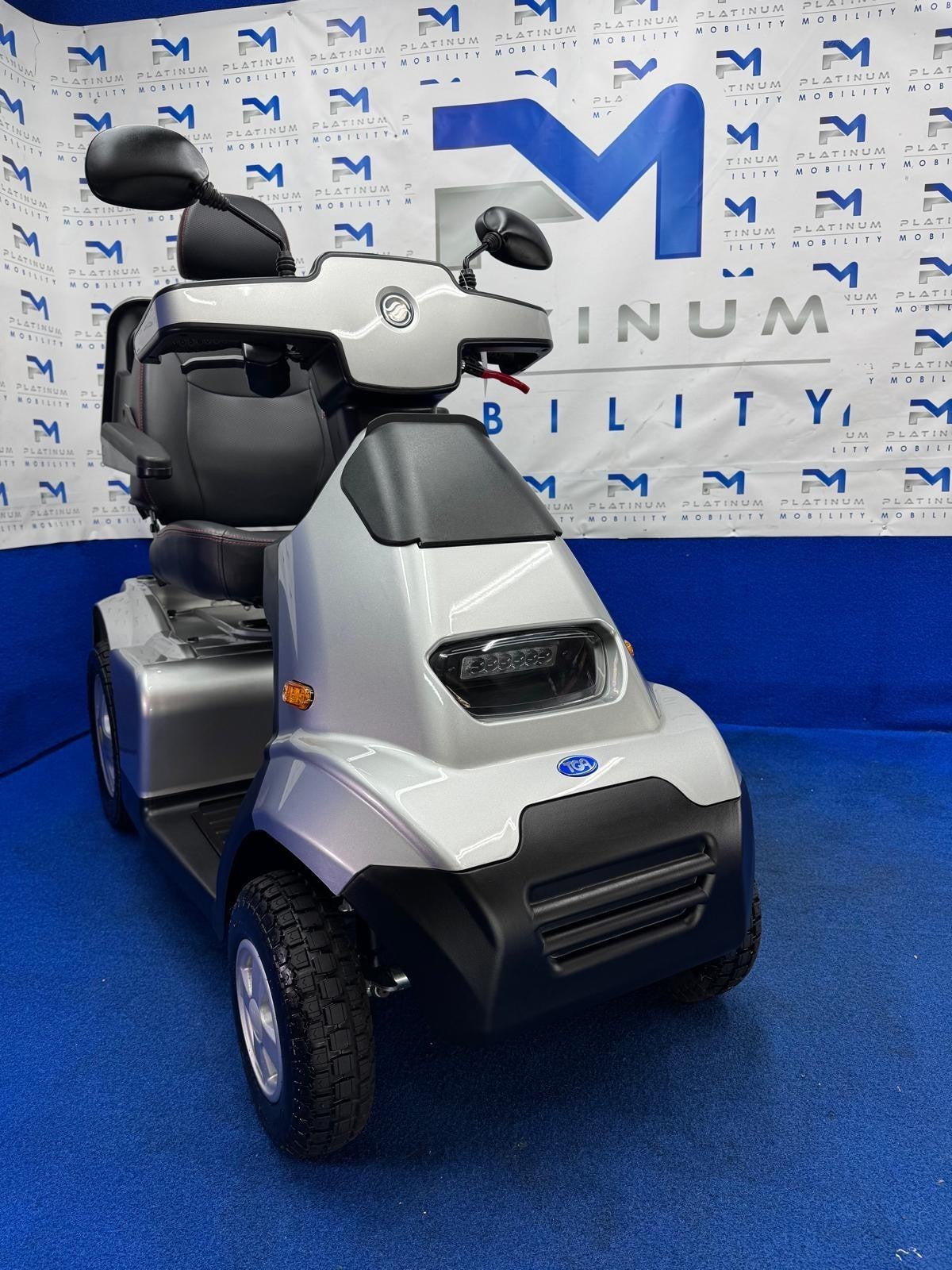 TGA Breeze S4 8MPH All Terrain Mobility Scooter Immaculate Condition
