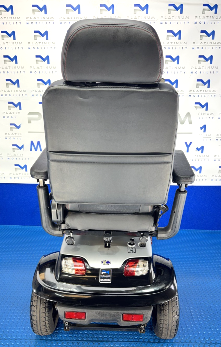 Kymco Maxi 4 Wheeled Mobility Scooter New Batteries, Air Tyres, No VAT 8mph 4083