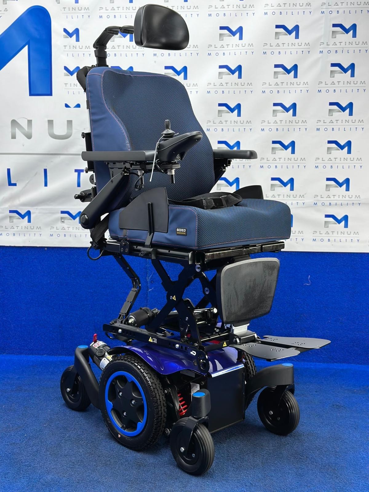 Quickie Q300 Mini Powerchair – 4mph Riser Electric Wheelchair by Sunrise (1571)